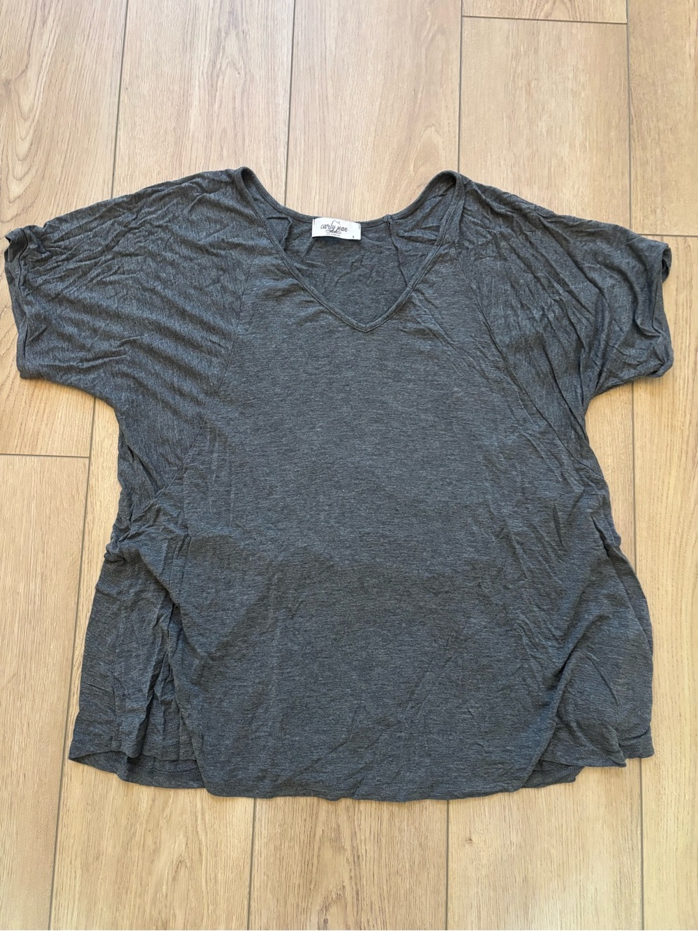 Carly Jean Los Angeles charcoal V-neck short sleeve tee